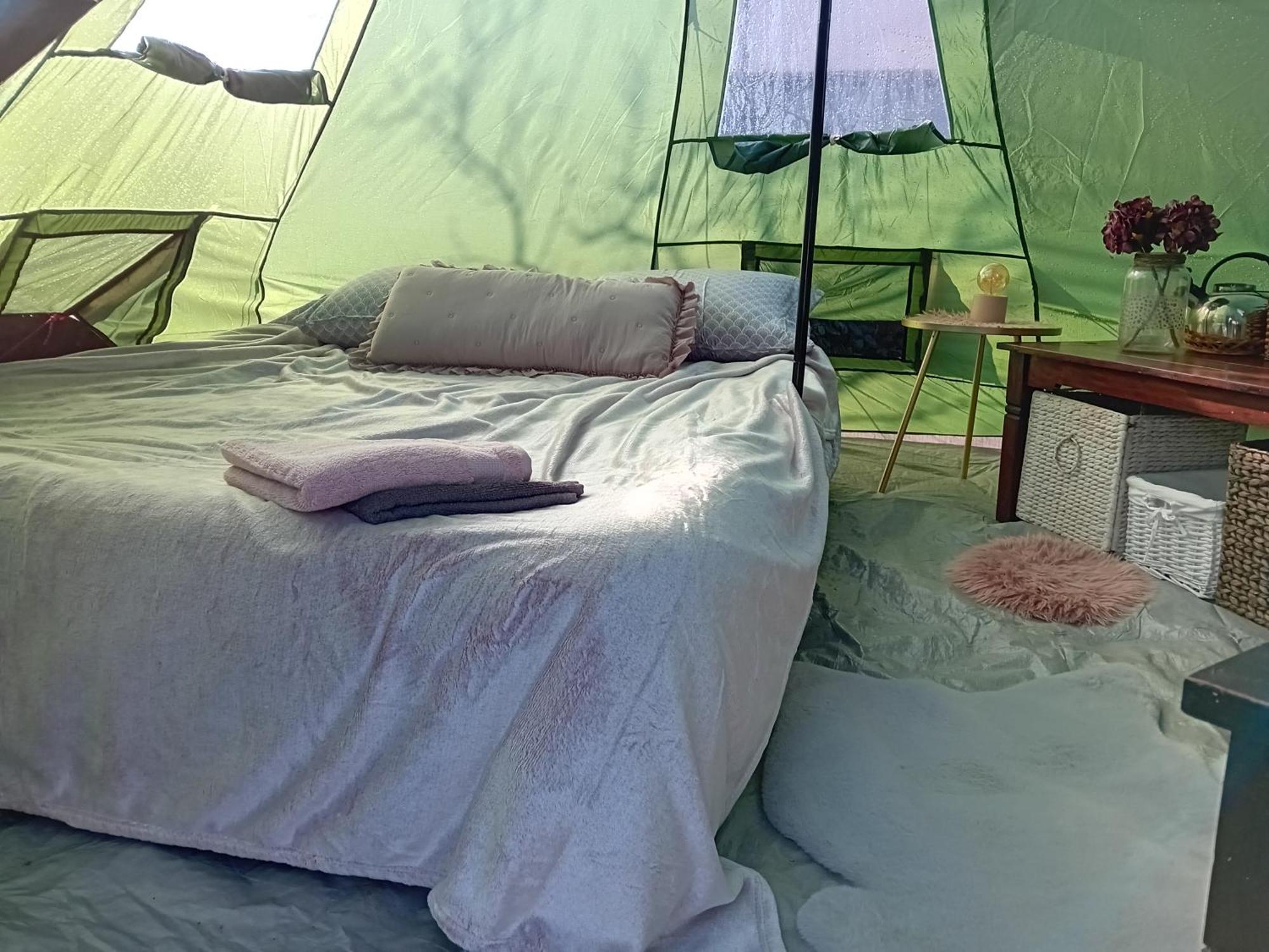 Indian Tent Tipi In Shared Lot And Shared Bathroom Mrse Exterior photo